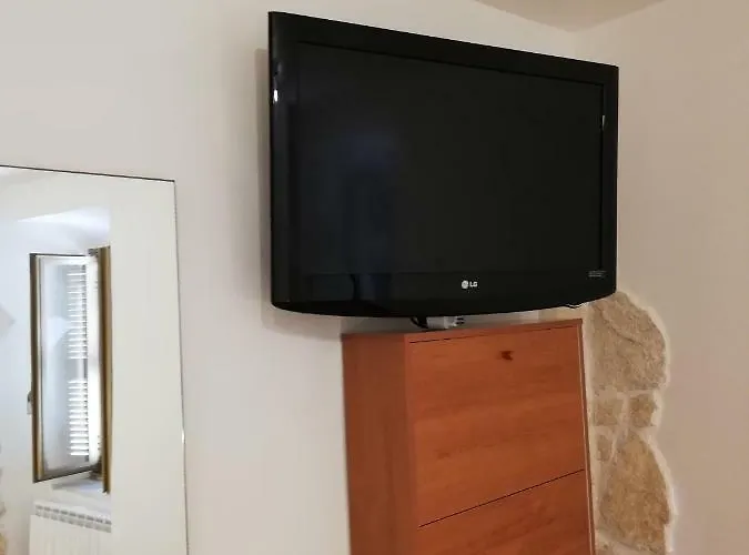 Historical Domus אנגני