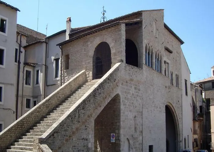 דירה Historical Domus אנגני